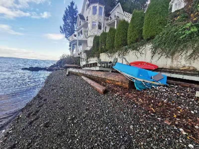 Walkon Waterfront Castle Cove Inn Chemainus Exterior photo
